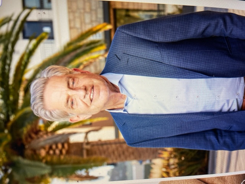 thumbnail Dr. Fred Moll, Founder of Intuitive Surgical and a pioneer of robotic surgery. (Photo: AETOSWire)