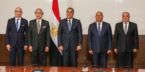 (From left to right) Clemence Cheng, Managing Director, Europe of Hutchison Ports; Eric Ip, Group Managing Director of Hutchison Ports; Dr. Mostafa Madbouly, Prime Minster of Egypt; Lt. General Kamel El Wazir, Minister of Transport, Egypt; Rear Admiral Nihad Shaheen, Chairman of the Alexandria Port Authority (Photo: Business Wire)