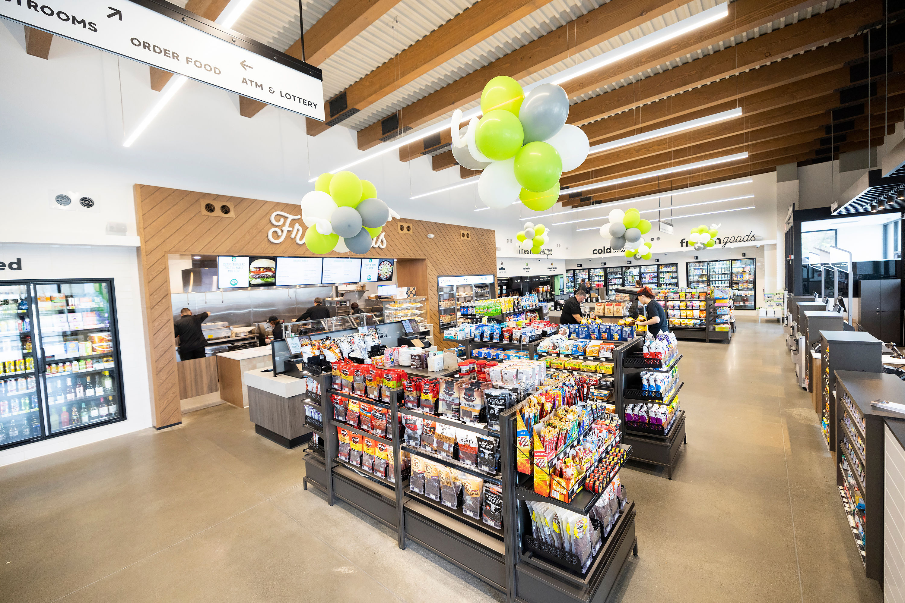 Dash In Convenience Store Celebrates All-New Location in Pasadena