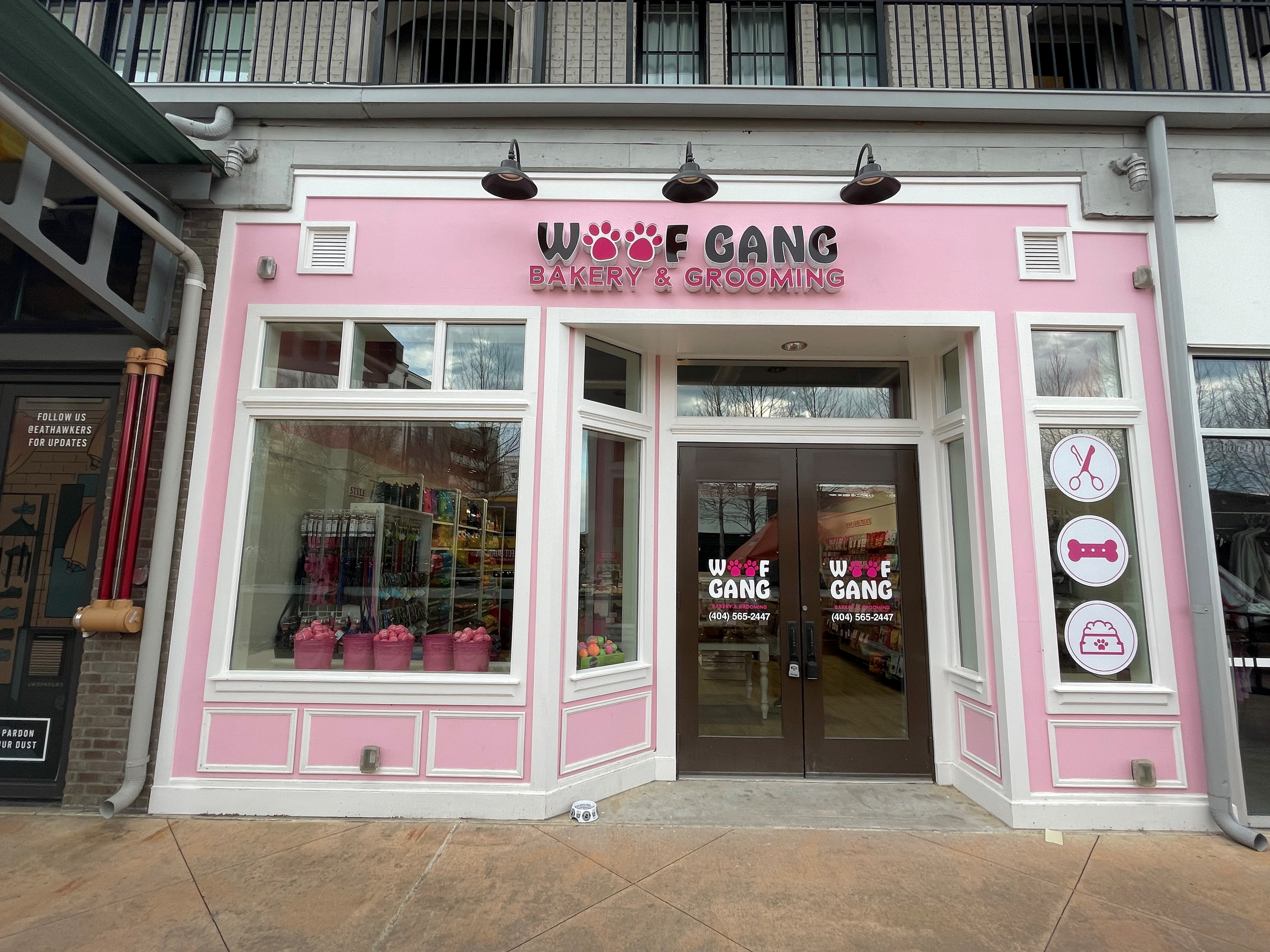 Woof gang deals bakery near me