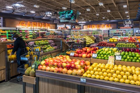 Produce department at Albertsons store in Meridian, Idaho. (Photo: Business Wire)