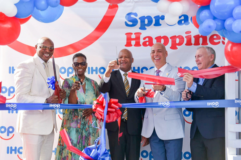 Pictured L-R are Burton Rodgers, IHOP Franchisee and President, Caribbean Dining Ltd.; Patricia Dorsett, Burton’s mother; William Urrego, Regional Vice President of the Americas, Dine Brands International; Timothy McCarthy, Managing Partner, Caribbean Dining Ltd. Photo by Kenton Hepburn, Cay Focus Photography