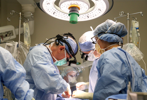 A Northwell cardiothoracic team performs open-heart surgery. (Photo: Business Wire)
