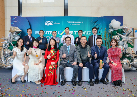 FPT Software representatives and distinguished guests at Nearshore Development Center Opening Ceremony in Nanning, China (Photo: Business Wire)