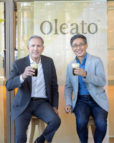 Howard Schultz, chairman emeritus and board member, Starbucks Coffee Company, joins Takafumi Minaguchi, ceo, Starbucks Japan, at the Oleato™ announcement in Tokyo (Photo: Business Wire)