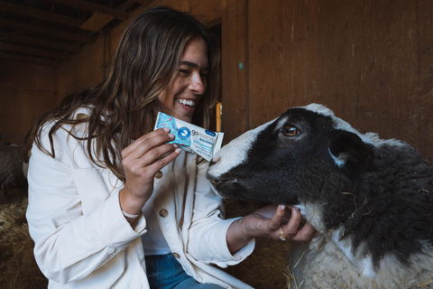 GoMacro® Continues Annual Partnership Benefiting Farm Sanctuary's Animal Advocacy Efforts for the Seventh Consecutive Year (Credit: GoMacro)