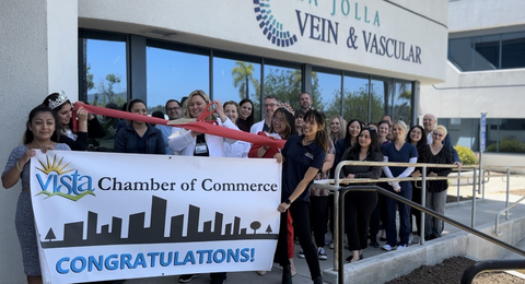 Dr. Nisha Bunke (with scissors) kicks off the ribbon cutting ceremony to celebrate the opening of La Jolla Vein & Vascular's new medical clinic in Vista, California on May 9th, 2023. (Photo: Business Wire)