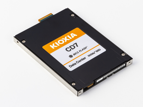 original KIOXIA CD7 E3.S SSDs increase flash storage density per drive for optimized power efficiency and rack consolidation. (Graphic: Business Wire)