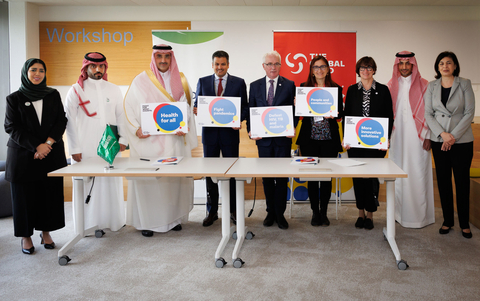 沙特发展基金与全球基金签署价值3900万美元的多年捐助协议（照片：AETOSWire）