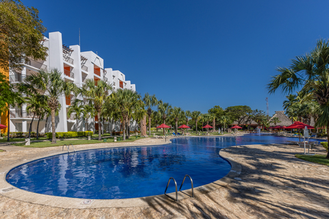 Royal Decameron Salinitas Hotel, El Savador (pictured) is one of the 27 hotels joining Interval International's exchange network following the agreement with Multivacaciones Decameron. (Photo: Business Wire)