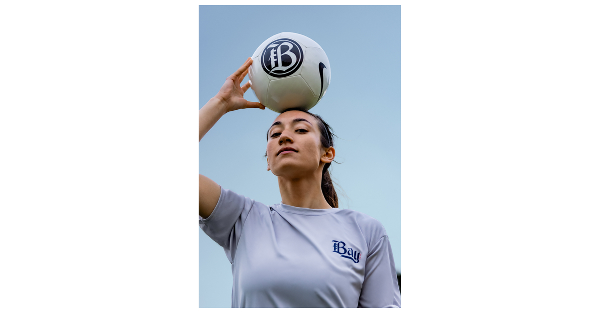 Bay FC merch… a womens team without women in the photos : r/NWSL