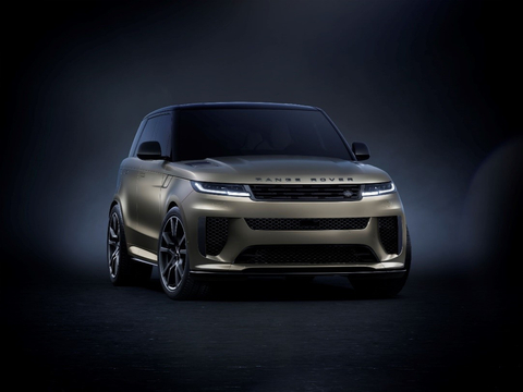 Carbon Revolution's ultra-lightweight 23-inch carbon fiber wheels on the Range Rover Sport SV weigh an average of 41% less than conventional 23-inch cast-alloy wheels, resulting in improvements to outright performance, handling and ride quality. (Photo: Business Wire)