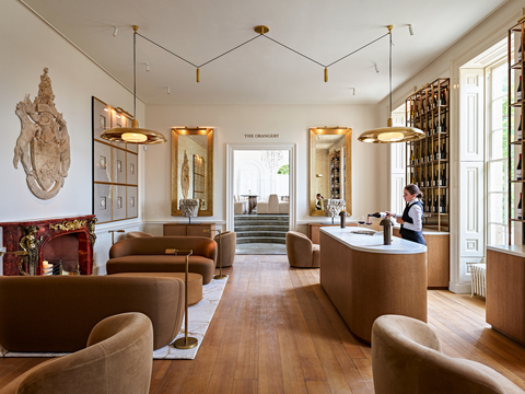 THE WINE LOUNGE AT RH ENGLAND, THE GALLERY AT THE HISTORIC AYNHO PARK (Photo: Business Wire)