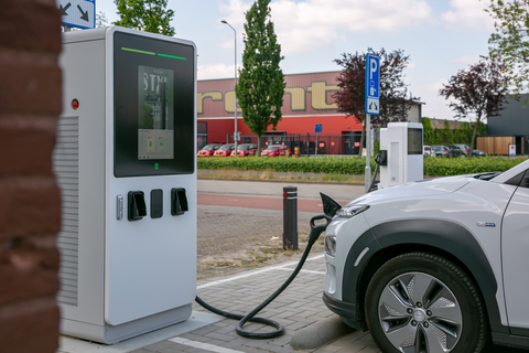 original Autel Energy signs new partnership deal with Orange Charging in The Netherlands (Photo: Business Wire)