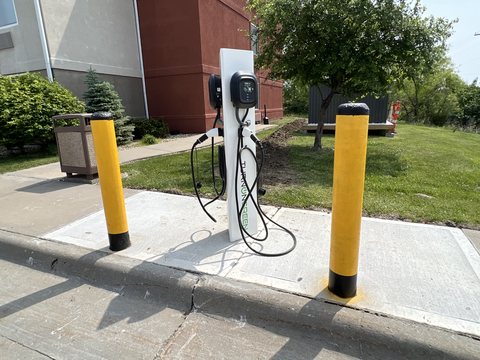 TurnOnGreen EVP700G Level 2 EV networked high-powered charger for public charging at any business, educational, community or government facility that can be activated using the TurnOnGreen App, RFID cars, or a unique QR code displayed on each EV charger. (Photo: Business Wire)