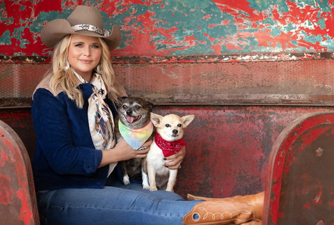 MuttNation co-founder, Miranda Lambert with two dogs (Photo: Business Wire)