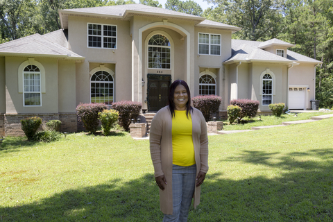 A retired National Guard veteran is now able to move around her home more freely, thanks to a $10,000 HAVEN grant from Arvest Bank and the Federal Home Loan Bank of Dallas. (Photo: Business Wire)