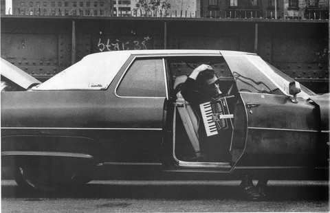 Tom Waits, New York, 1985. Photo by Anton Corbijn.