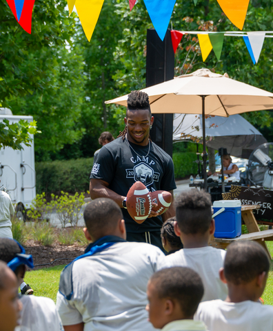 Mercedes-Benz USA Hosts “Camp MBUSA” with Atlanta Falcons’ Bijan Robinson, the YMCA of Metro Atlanta and Safe Kids Worldwide (Photo: Business Wire)