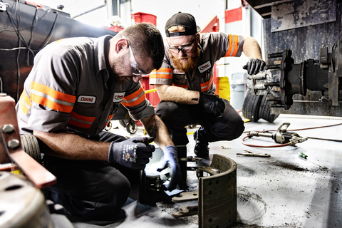 Ryder’s various learning initiatives aim to provide student trainees, early career professionals, and military veterans with best-in-class diesel maintenance technician training, course curriculum, and mentorship opportunities. (Photo: Business Wire)