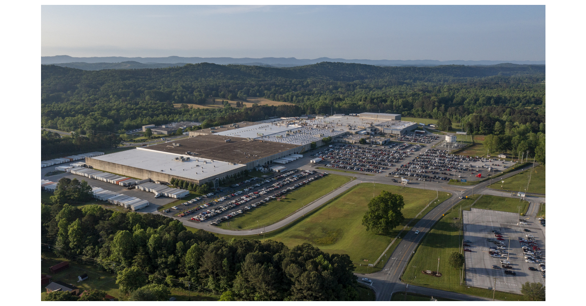 GE Appliances and Roper Corporation Celebrate Transformed Plant and 50 Years of Cooking Products