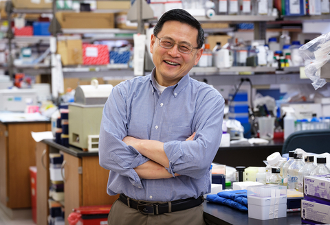 Dr. Ping Wang was recently awarded with the Shock Society’s Mentor Award for his leadership and mentorship. (Credit: Feinstein Institutes)