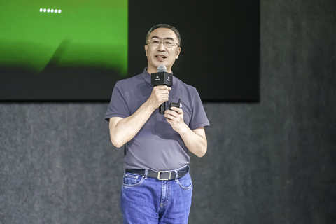 零跑汽车创始人、董事长、CEO朱江明在发布会现场 （图示：美国商业资讯）