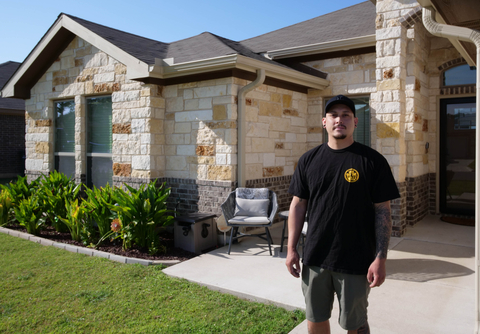 Retired U.S. Army veteran Jesse Grantham and his family were able to realize their dreams of owning a home in Copperas Cove, Texas, thanks in part to a $4,000 grant from the Federal Home Loan Bank of Dallas and First National Bank Texas that helped with closing costs. (Photo: Business Wire)