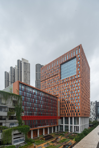 original JPMorgan Chase Opens New Offices in Mumbai and Bengaluru (Photo: Business Wire)