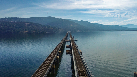 BNSF began constructing a second bridge over Lake Pend Oreille in 2019, adjacent to the existing bridge, which was upgraded as well. The two bridges run parallel to each other, approximately 50 feet apart. (Photo: BNSF)