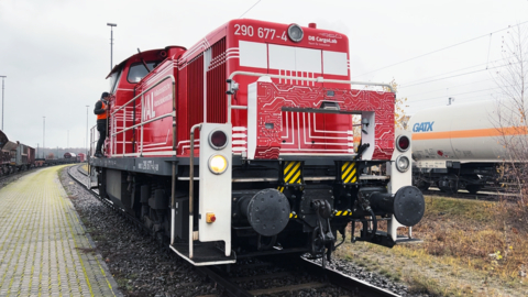 A train using Railergy's automatic train operation solution powered by Aeva's Aeries II 4D LiDAR sensor (Photo: Business Wire)