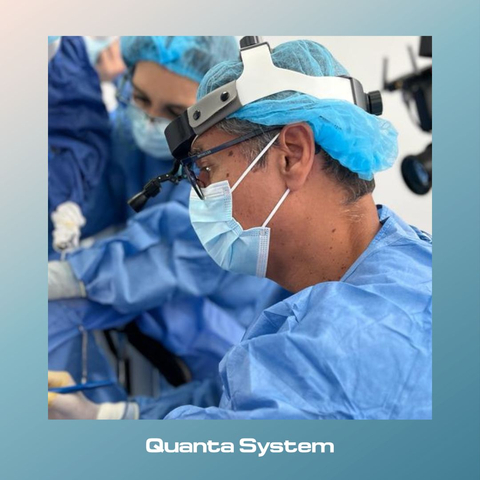 original Dr. Juan Salinas haciendo el tratamiento SheLase (Photo: Business Wire)