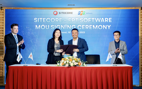 FPT Software和Sitecore于8月15日在越南河内签署谅解备忘录（MOU）（照片：美国商业资讯）