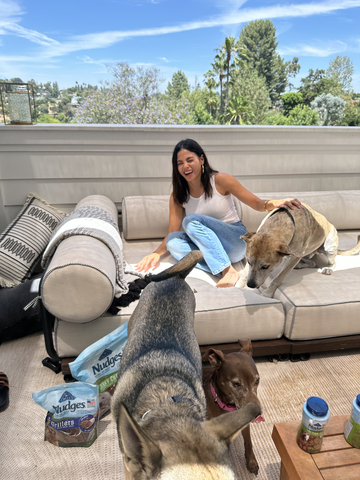 original Through her partnership with Blue Buffalo, Jenna Dewan shares how she helps her two kids and four dogs get acclimated to new routines through healthy snack breaks that foster family bonding in between homework and activities. (Photo: Business Wire)