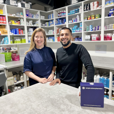 Left to right are Rebecca Moore and Addy Mohammed of Simple Online Healthcare (Photo: Business Wire)