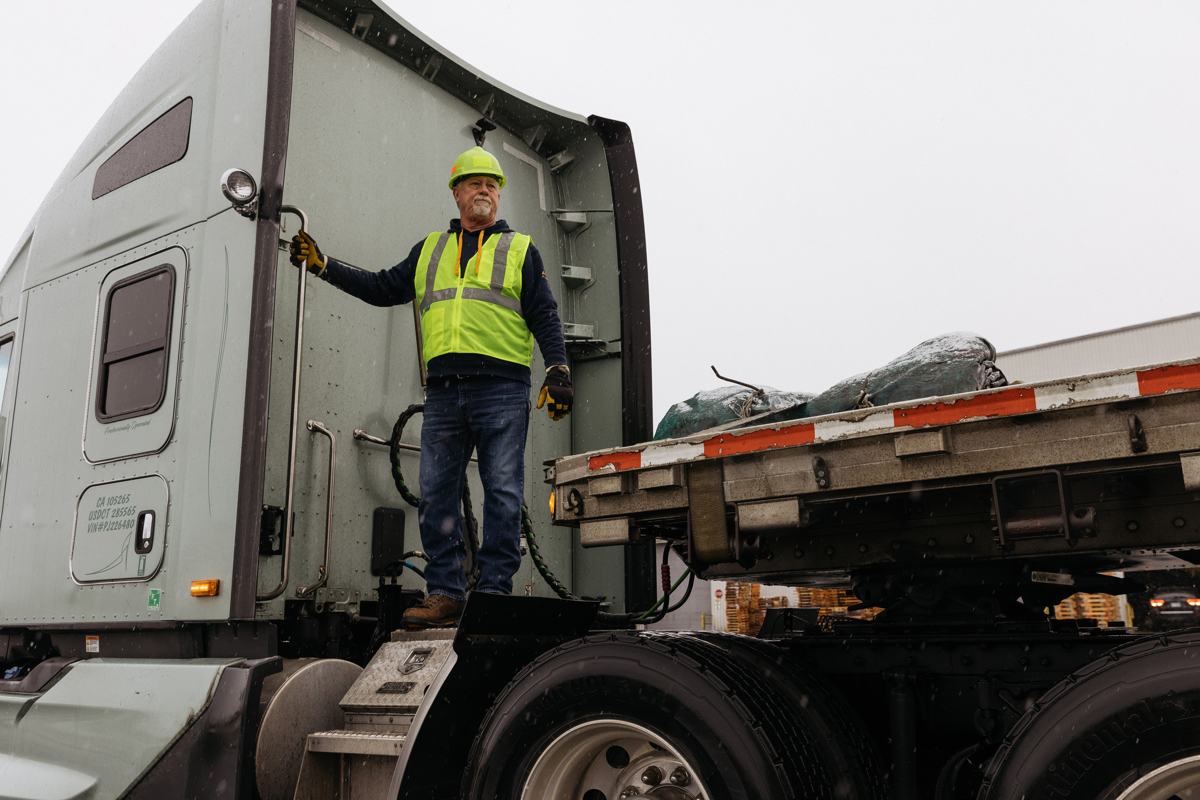 Blog Truck Driver Essentials: Top 10 Things Drivers Say Are a