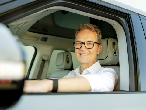 original Rivian appoints Dr. Kjell Gruner as Chief Commercial Officer and President, Business Growth (Photo: Business Wire)