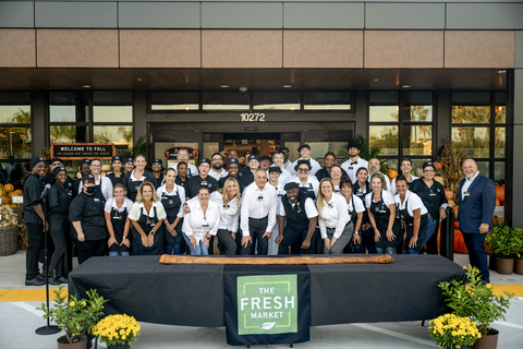 The Fresh Market's Port St. Lucie store manager, Tony DiSanzo, and his team officially welcome guests to the specialty food retailer's newest store. (Photo: Business Wire)