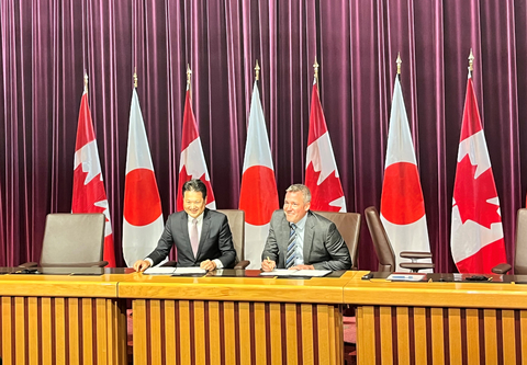Kazuo Tadanobu, President and CEO of Panasonic Energy, and Eric Desaulniers, President and CEO of NMG, renewed their collaboration at a Japan-Canada event in Ottawa (Photo: Business Wire)