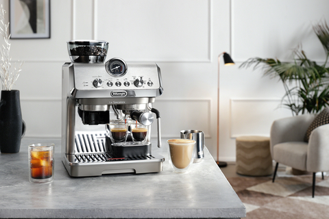 De'Longhi's NEW La Specialista Arte Evo with Cold Brew is a specialty pump manual espresso machine with a built-in conical burr grinder, commercial-style wand and cold extract technology that can crafts cold brew in under five minutes. (Photo: Business Wire)