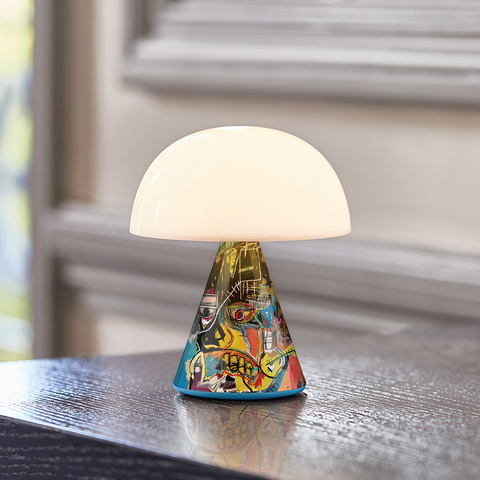 Lampe Mina M LED Untitled (Skull) de la Collection Lexon x Jean-Michel Basquiat