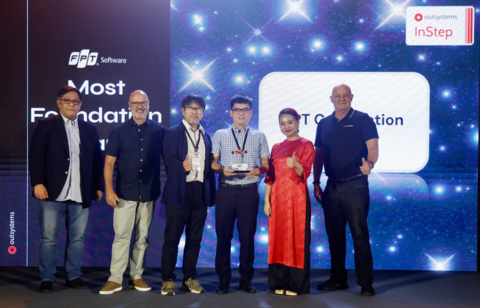 FPT Software representatives received the recognition of OutSystems’ Partner of the Year with the Most Foundation Team at the OutSystems APAC Instep 2023 in Phuket, Thailand. (Photo: Business Wire)
