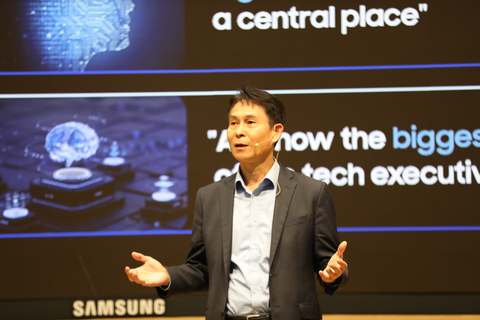 Samsung President and Head of System LSI, John Park, delivers the opening keynote at Samsung's annual System LSI Tech Day. (Photo: Business Wire)