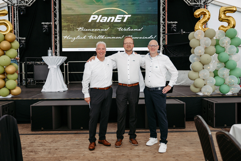 original Hendrik Becker, PlanET Biogas Group Shareholder (Left), Jörg Meyer zu Strohe CEO & Shareholder (Middle) and Roland Becker, CFO & Shareholder (Right) pose for a picture at the 25th anniversary celebration. Picture copyright: ©by Nina Tenhumberg Fotografie