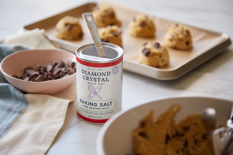 Diamond Crystal Salt Co.® has created the brand’s new Fine Kosher Baking Salt™ (Photo: Business Wire)
