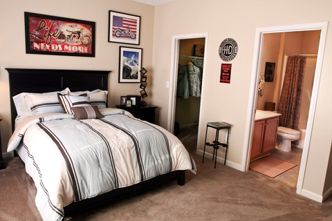 Comfortable bedrooms include private bathrooms and spacious closets for each service member. (Photo: Business Wire)