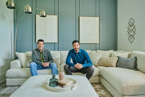 Rooms To Go, the nation's largest independent furniture retailer, is officially introducing an unprecedented furniture collaboration with home renovation experts and entrepreneurs Drew and Jonathan Scott. (Photo: Business Wire)