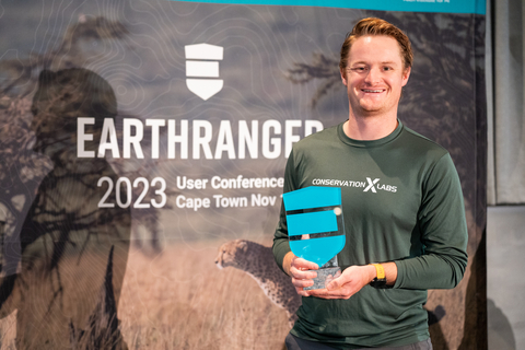 Sam Kelly, Director of Conservation Technology at Conservation X Labs, accepting the 2023 EarthRanger Conservation Technology Award (Photo: Business Wire)