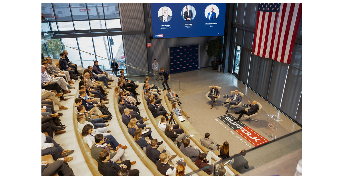 ADDING MULTIMEDIA Innovators and Industry Leaders Take the Stage at