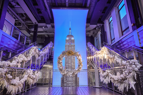 Most Wonderful Time of the Year: Empire State Building Announces Fan-Favorite Holiday Programs to Include 20th Anniversary Elf Activations, Classic Holiday Décor, Festive Pop-Ups, Special Lightings and More (Photo: Business Wire)